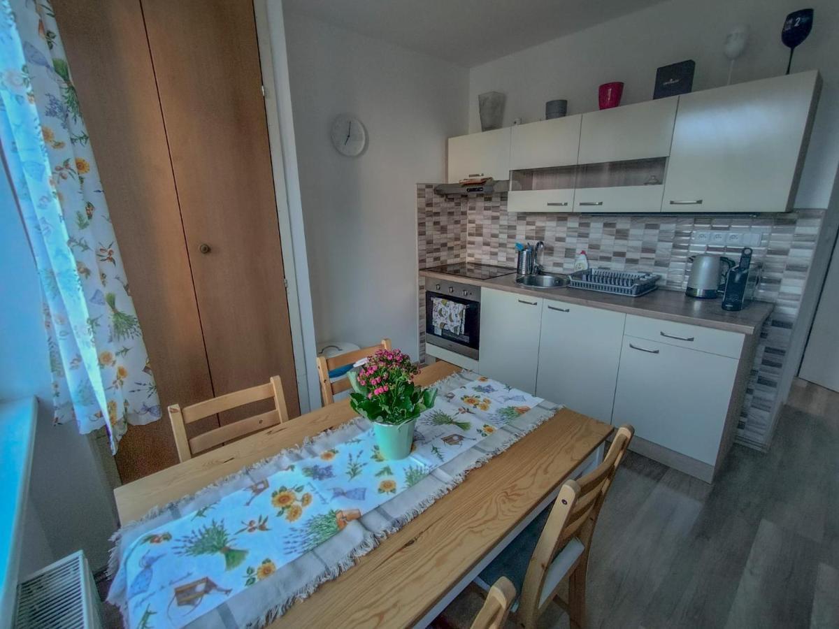 Apartmanek Protez Janske Lazne Ngoại thất bức ảnh